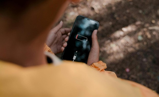Does Sharing Location Drain Your iPhone Battery? Here's the Truth