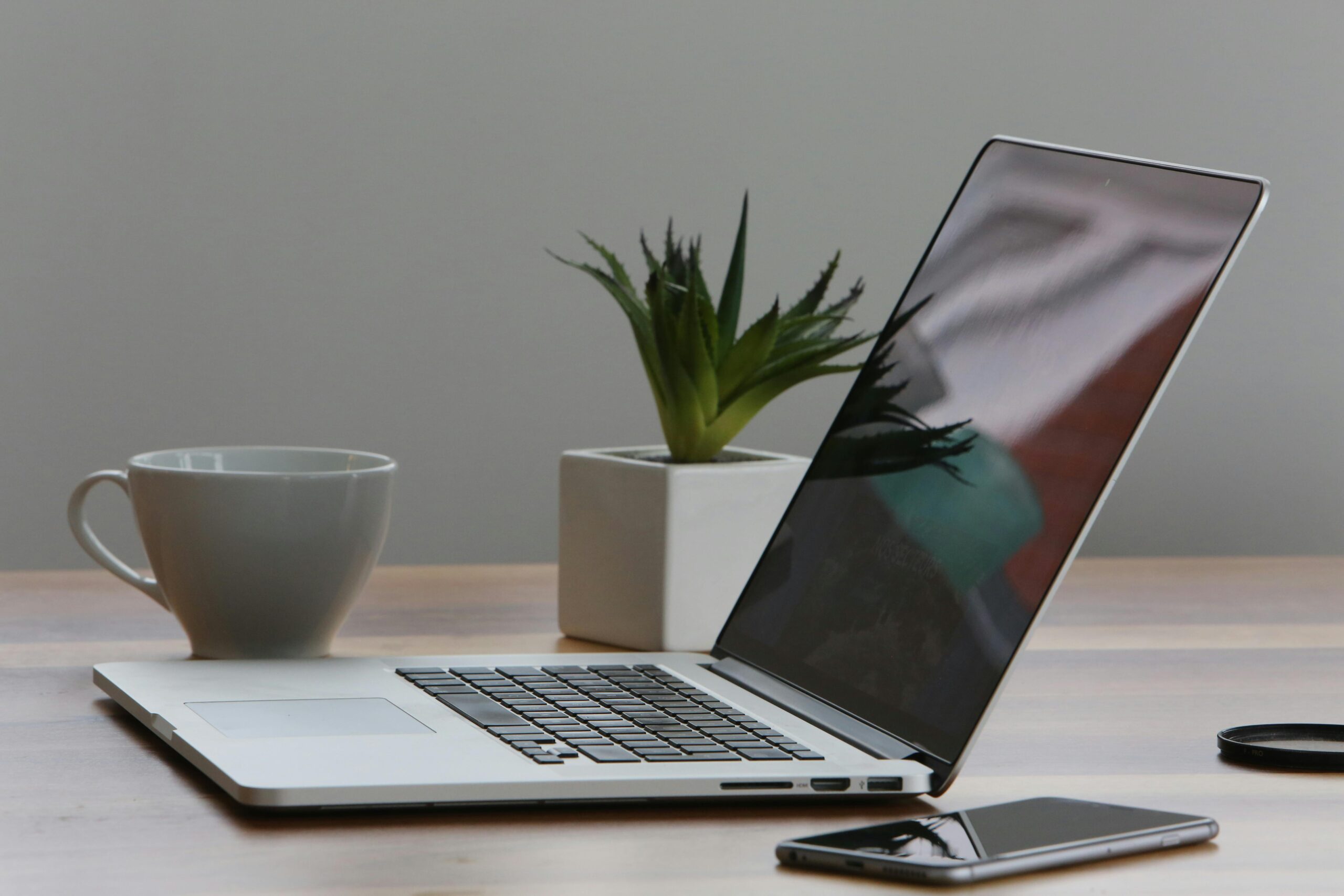 The Human-in-the-Loop: How AI-Powered Business Management Software is Redefining the US Workplace